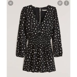 NWOT Abercrombie long sleeve romper
